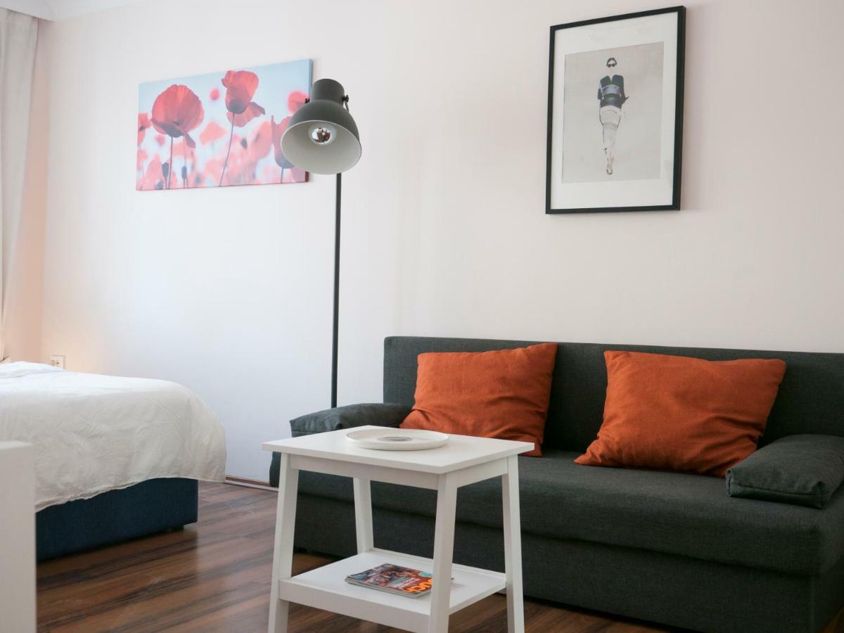 וינה Spacious 2Rooms Central Area מראה חיצוני תמונה