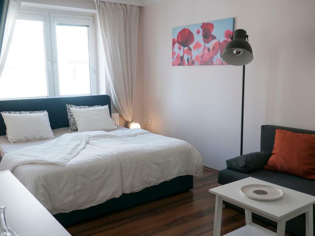 וינה Spacious 2Rooms Central Area מראה חיצוני תמונה